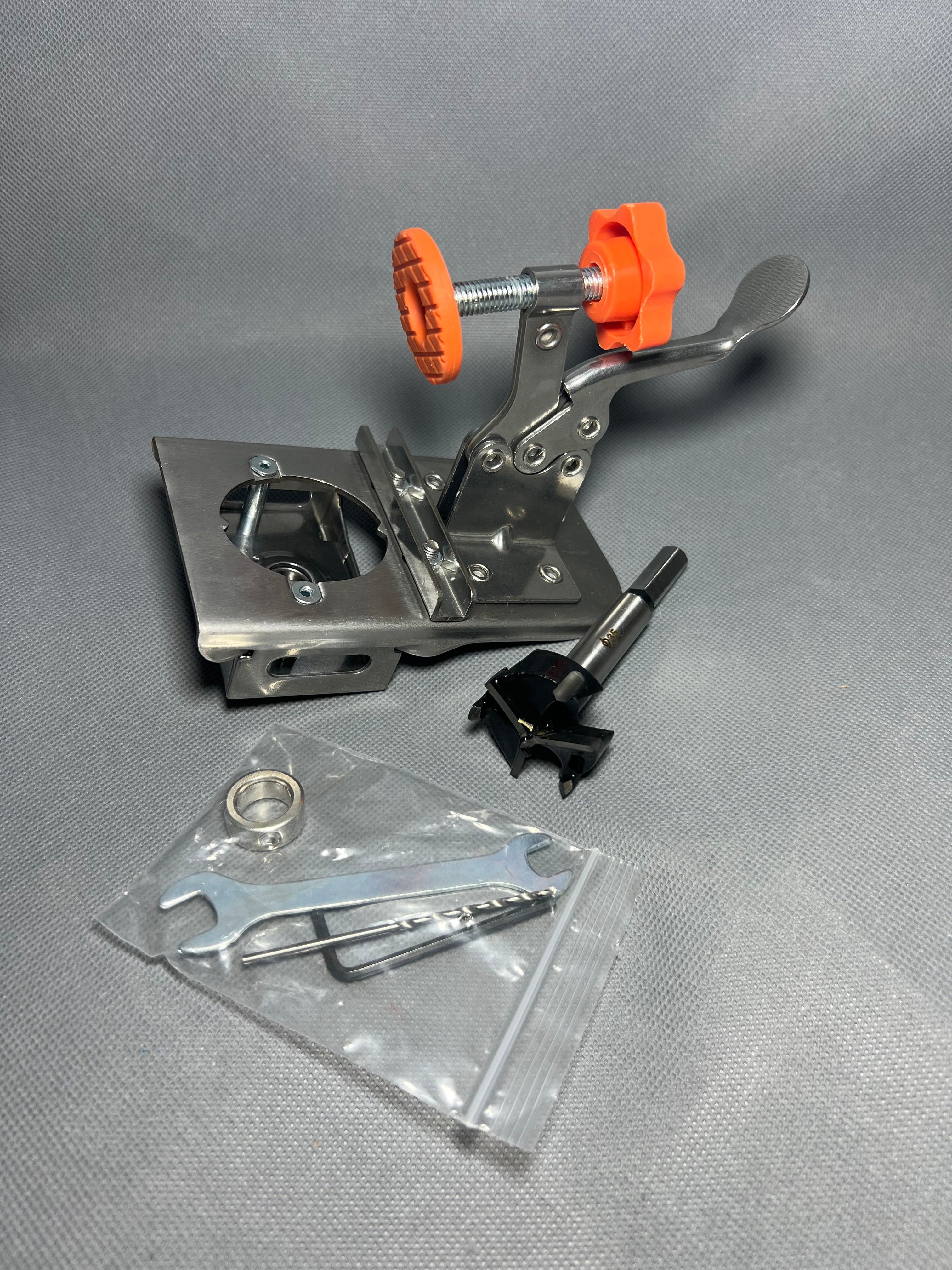 أداة احترافية لثقب وتركيب مفصلات الأبواب والخزائن (35 ملم) - جودة عالية.